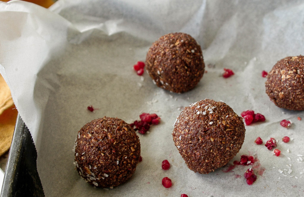 chocolate, raspberry and coconut bliss balls 1-1793