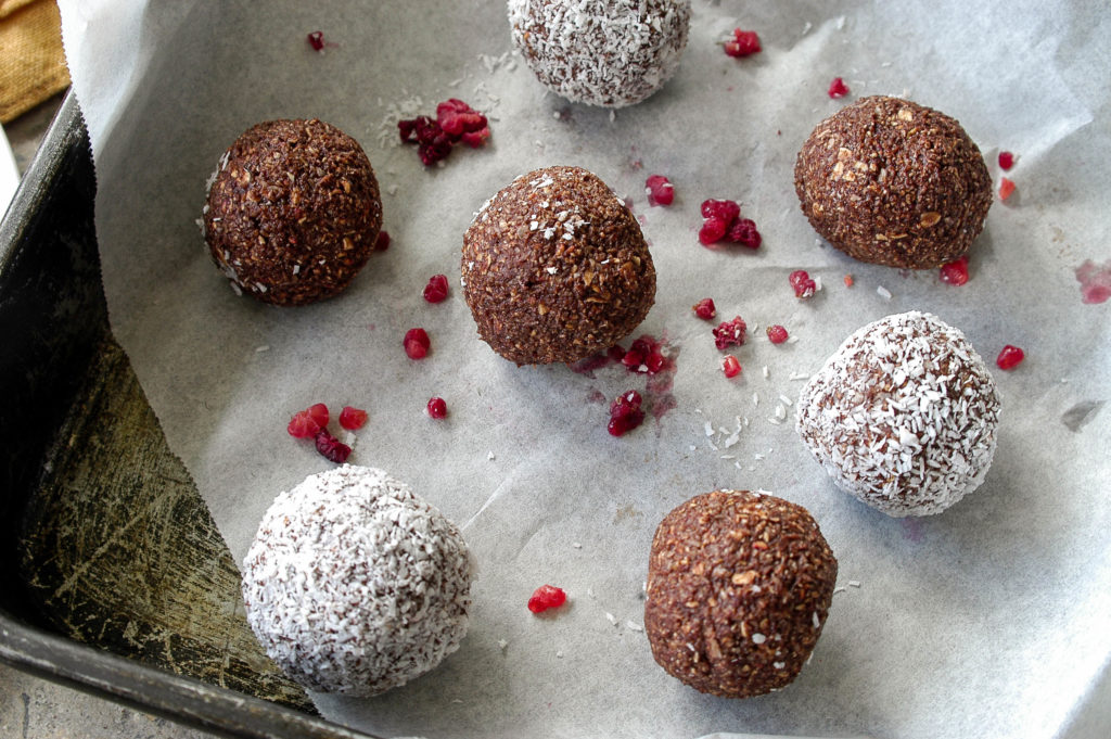 chocolate, raspberry and coconut bliss balls -1796