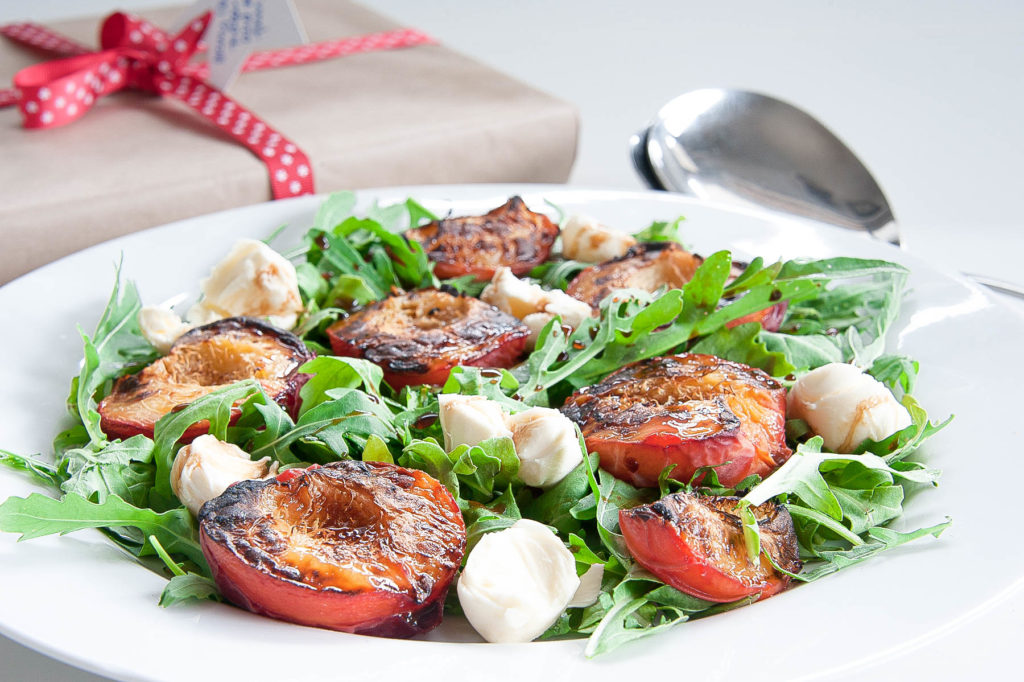 peach-and-rocket-salad-12