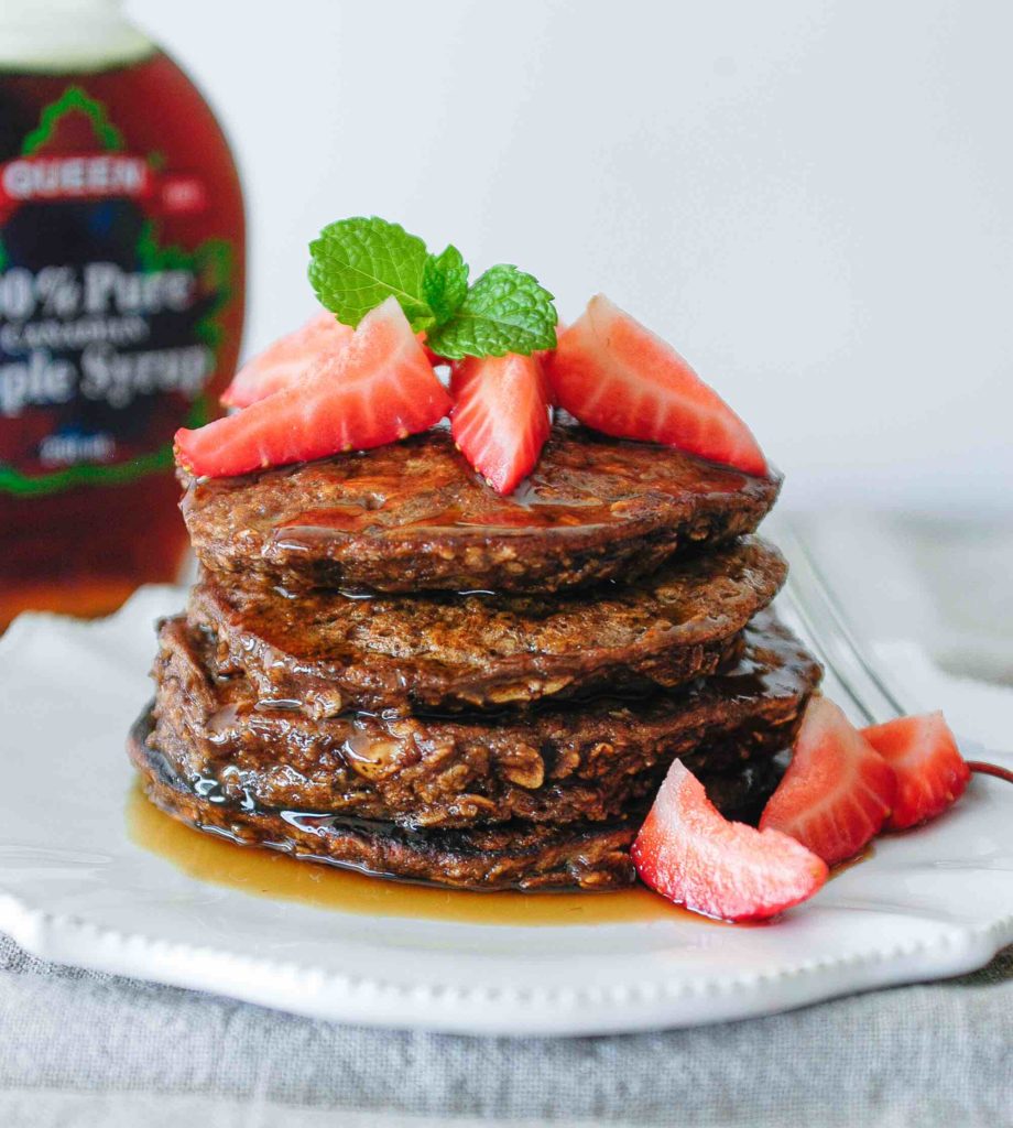 healthy chocolate banana pancakes 